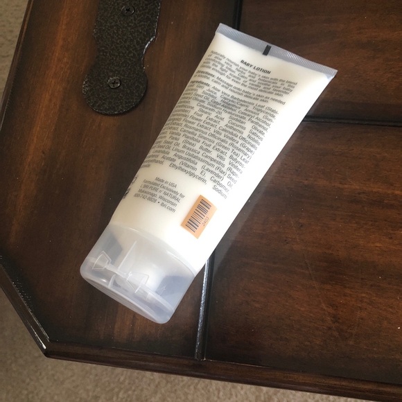 L'BRI Baby Lotion - Vanilla Lavender - Picture 3 of 3